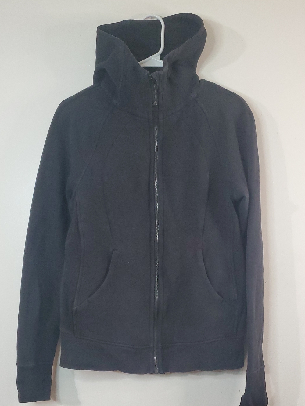 Lululemon Scuba Full Zip Black Hoodie Size 8 Full Length Athleisure Yoga Casual